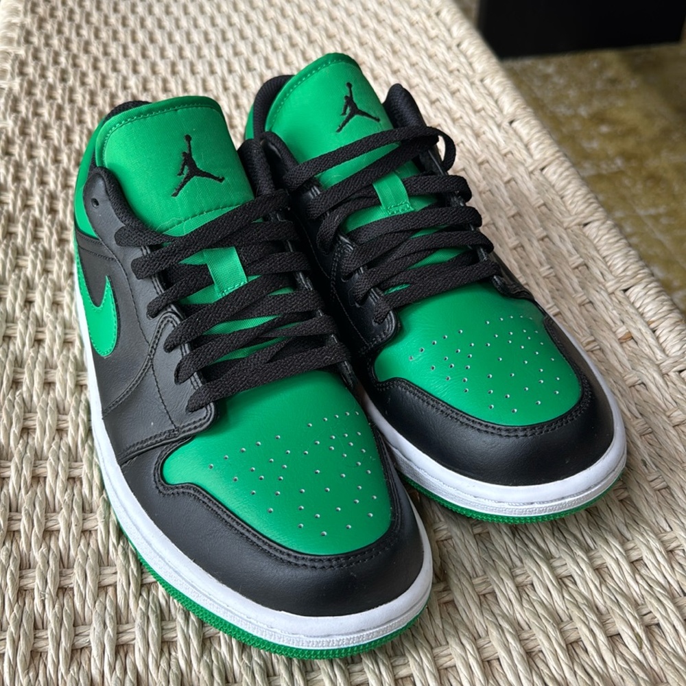 Nike Air Jordan 1  low, size 9 Lucky Green